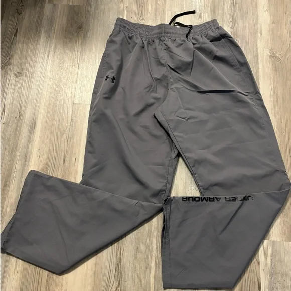 Under Armour Men's Gray Heat Gear Straight Pants NWT - Picture 6 of 6
